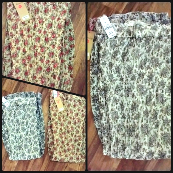 NWT Floral Pleated Wide-Leg Pants - Picture 3 of 16